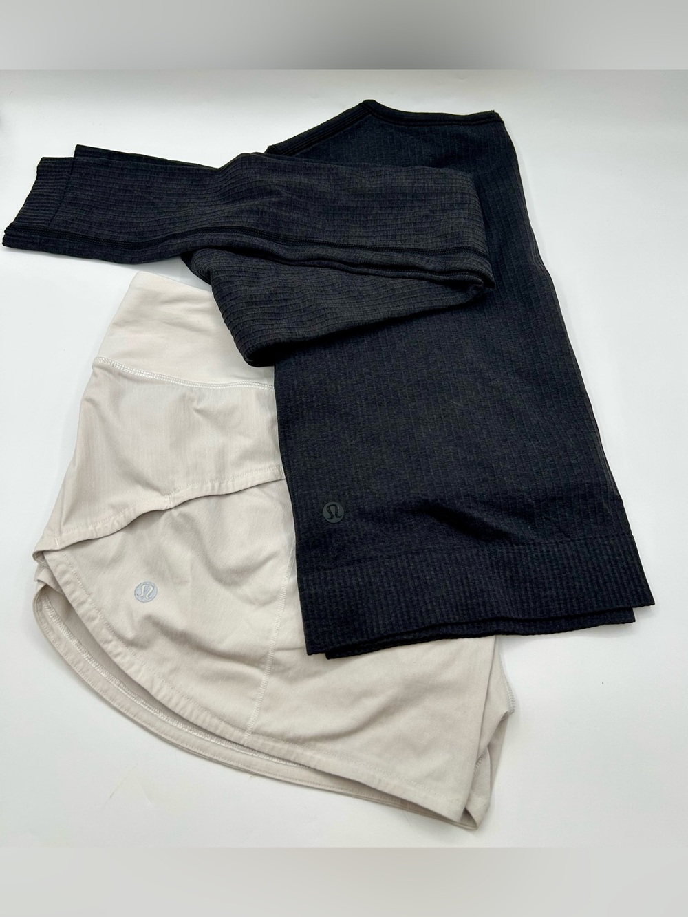 LULULEMON ATHLETICA  Long Sleeve and shorts 
size 10